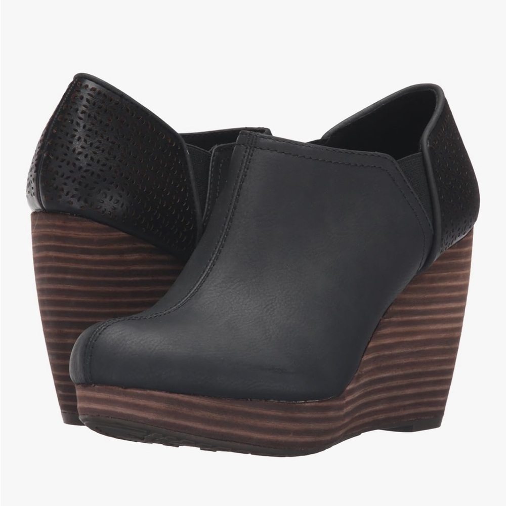 Dr. Scholl's Black and Brown Wedge Shoes